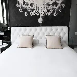 https://prestigious-suite-turati.it-lombardy.com